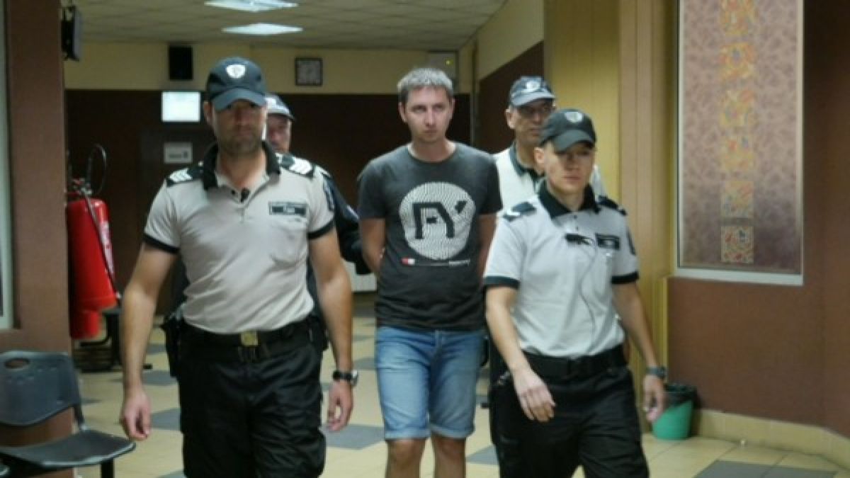 Първи СНИМКИ на тираджията Станислав, убил красивата и бременна Северина и приятеля й на "Тракия"
