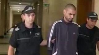 Убиец на дядо си и майка си ще лежи 30 години в затвора, искал да гледа как телата им се пръскат