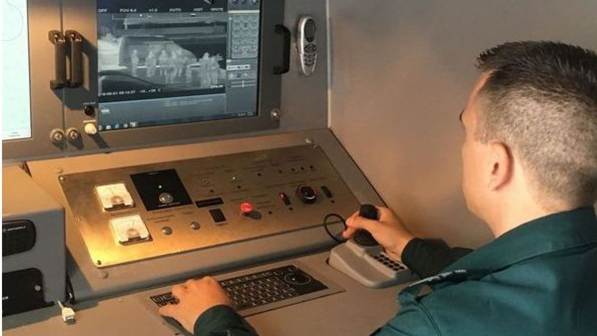 Феноменални СНИМКИ и ВИДЕО от кораба „Обзор” на гранична полиция! А комисар Рекс е повече от впечатляващ