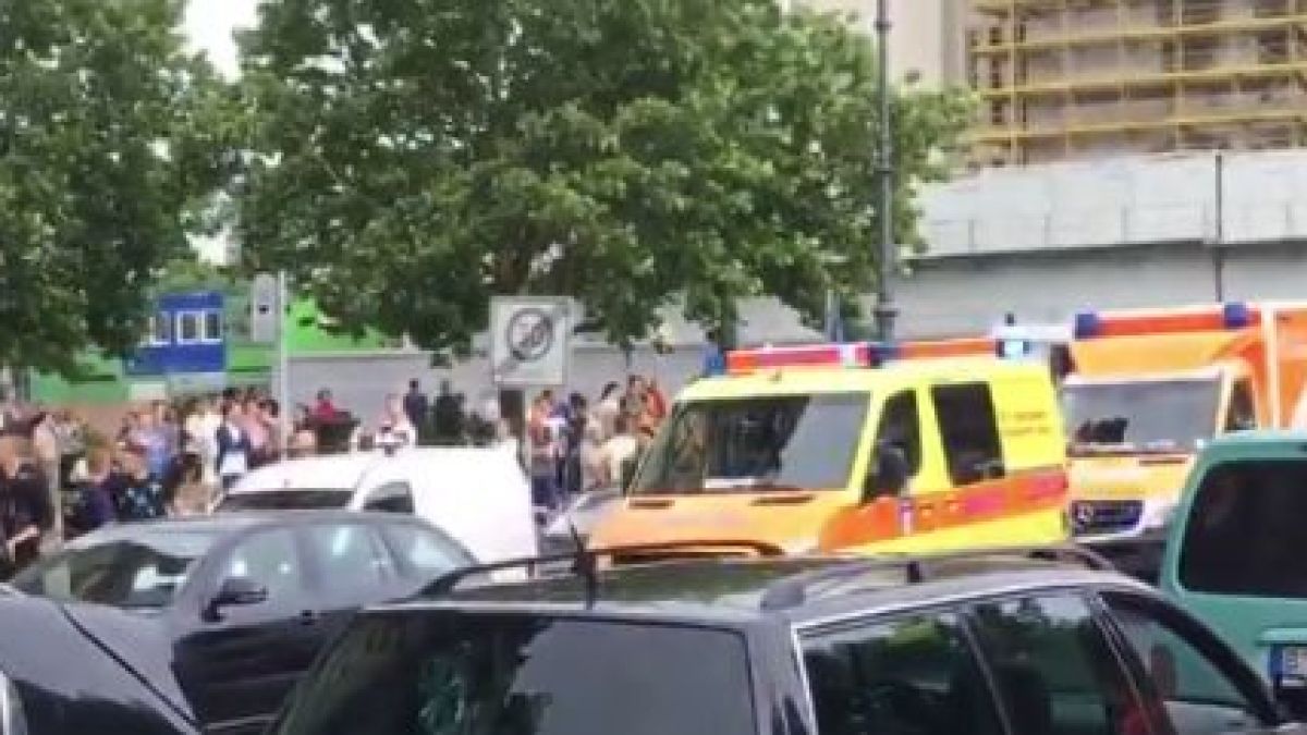 Стрелба в сърцето на Берлин, ето какво се случва (ВИДЕО)