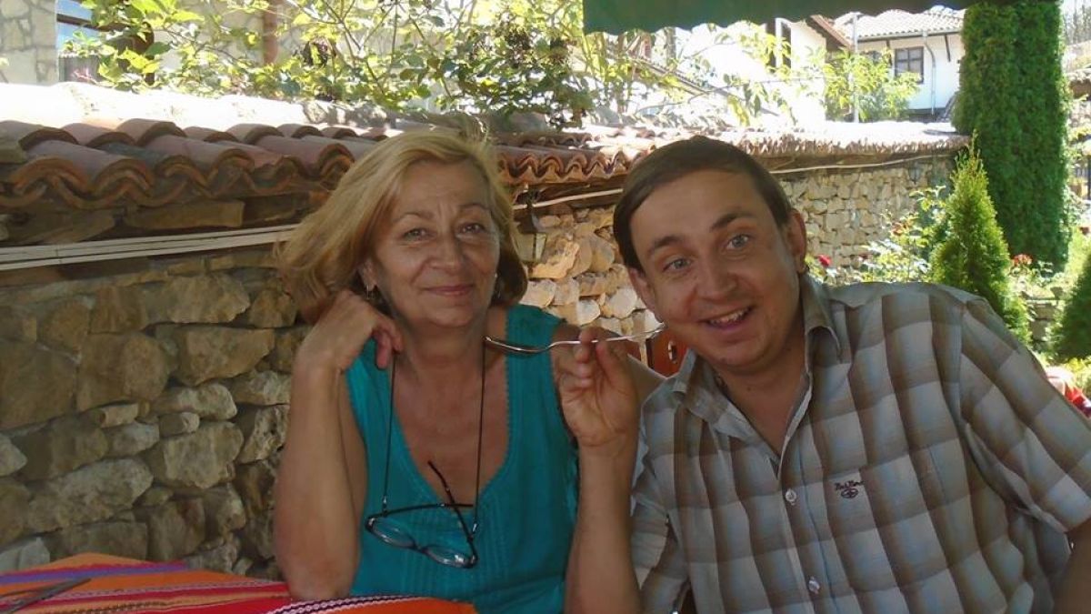 Черна вест разтърси Благоевград! Тежко заболяване прати на оня свят сина на учителката Светла Денева