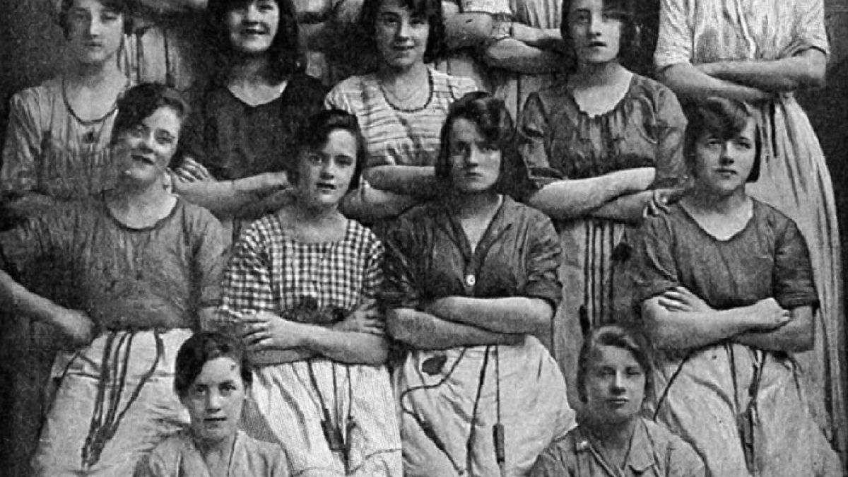 Тайнствена СНИМКА от 1900 година плаши и до ден днешен