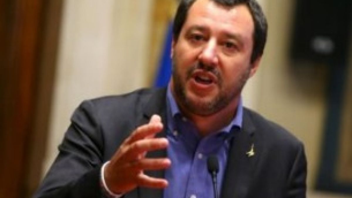 Новият МВР шеф на Италия подгони мигрантите и Сорос