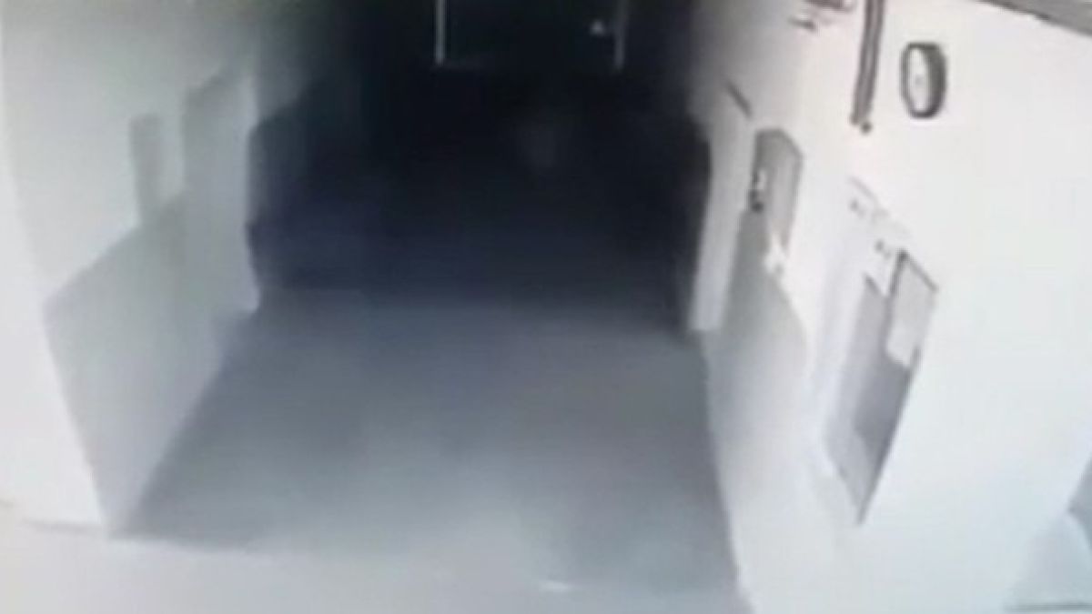 Запис от охранителна камера в затвора разкри нещо зловещо, нито полицията, нито надзирателите имат обяснение (СНИМКИ)