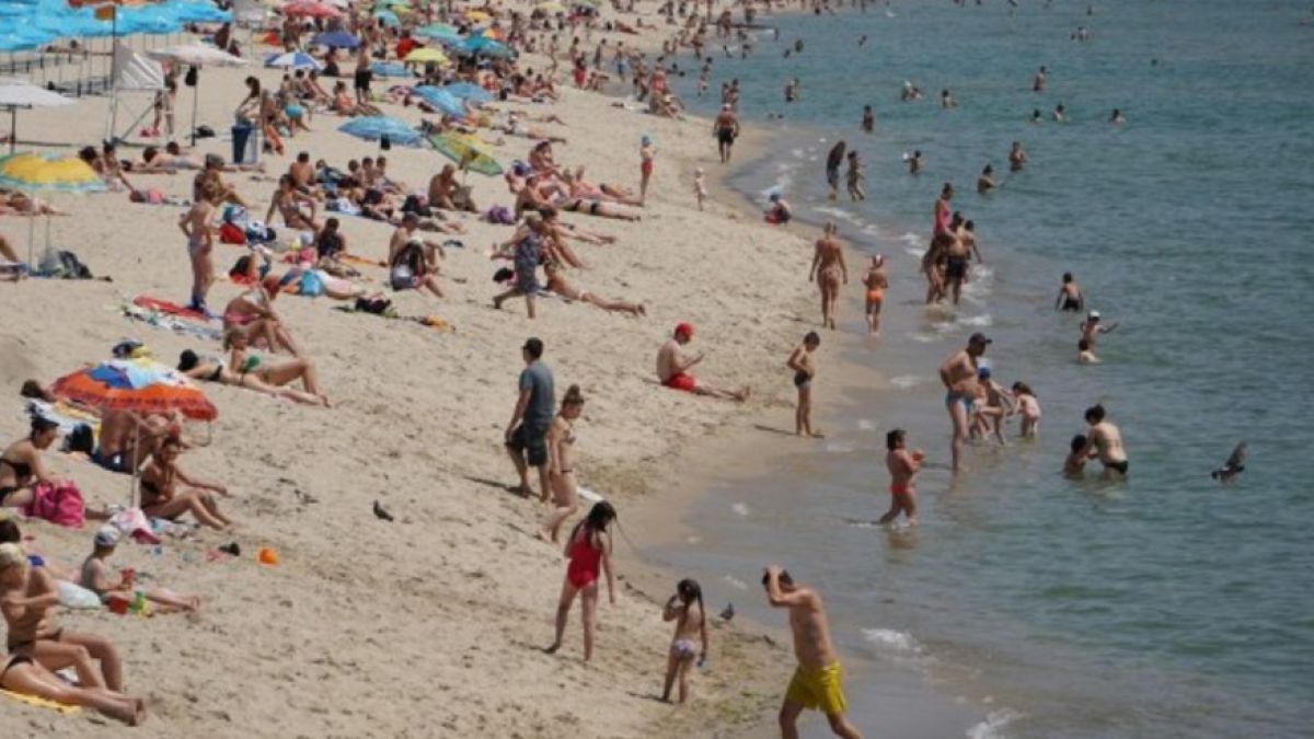 Има ли достатъчно спасители в летните ни курорти?
