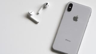 Колко трябва да работим, за да си купим iPhone X?
