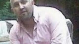 Един от най-опасните български измамници се шири в голяма къща в Лондон