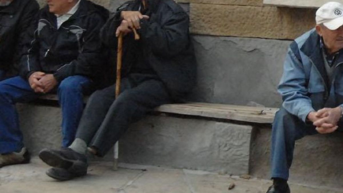 Почти милион пенсионери получават пенсии от 200 до 321 лв. 