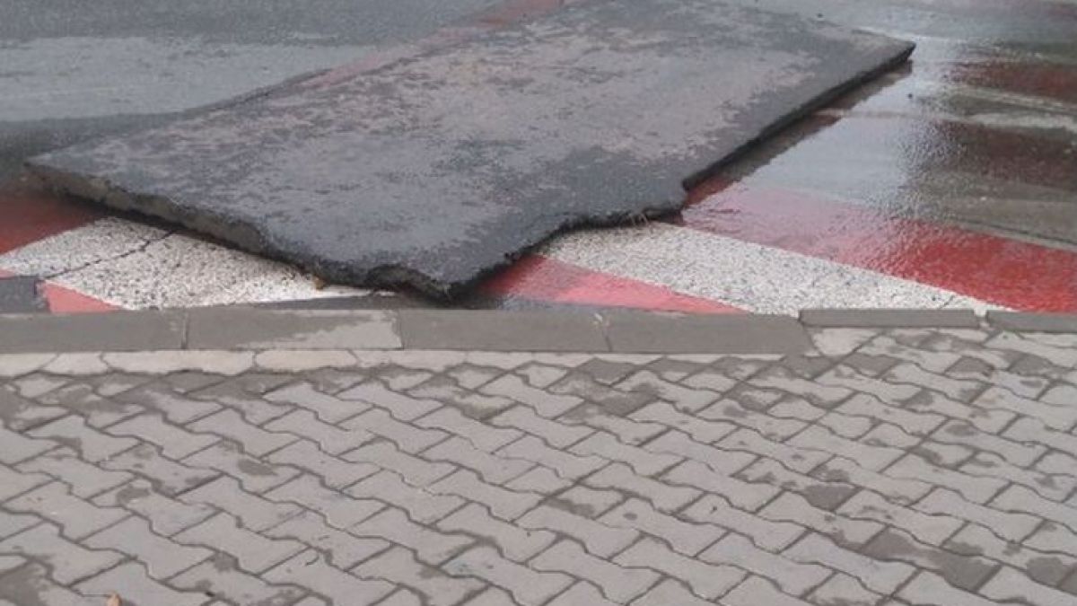 Кръпка „избяга” от улица в Стара Загора