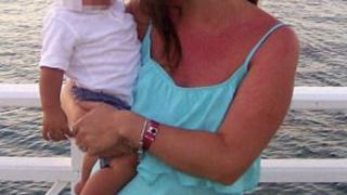 Депресиран ученик едва не умря след бурна секс авантюра с женена даскалица (СНИМКИ)