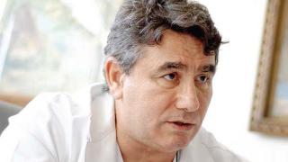 Извънредно в БЛИЦ! Доктор Мазнейков разкри: Мутри ограбиха и пребиха с бухалки момче и момиче на паркинг в София! (ПОТРЕСАВАЩА СНИМКА)