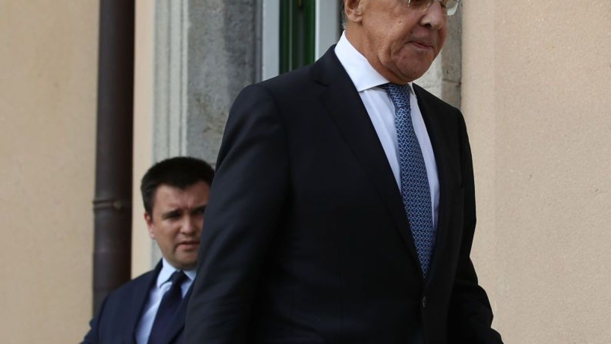Лавров: Русия ще подкрепи преименуването на Македония, само ако…
