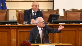 Ромската интеграция скара депутатите! Рашидов: Още 30 години ще гледаме филма "Майка Индия" (СНИМКИ)