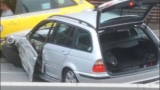 Първи подробности за зверската верижна катастрофа в София, карат цяло семейство към болницата (СНИМКИ)
