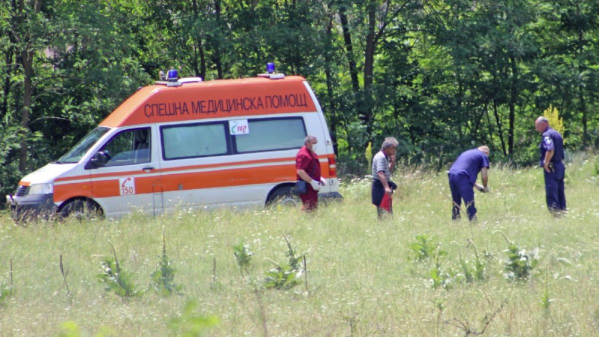Зловеща находка в казанлъшките полета вдигна на крак полиция и криминалисти (СНИМКИ)