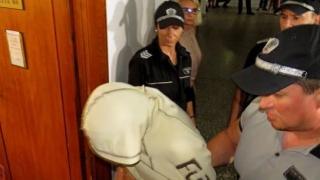 Жестокият убиец на 19-годишната Ивета от Айтос проговори в съда, ето какви са първите думи на Теньо 