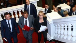 Сензационна версия: Йончева става вътрешен министър, ако вотът на недоверие на БСП срещу "Борисов 3" мине (СНИМКИ)