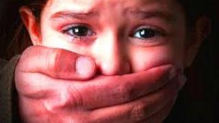 Родители изнасилваха пред камерите си 4-годишната си дъщеря заради... биткойни