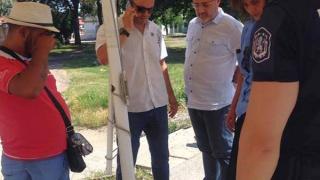 БАБХ и УКОРС удариха нелегален пазар в Бургас! Ромите изнагляха (СНИМКИ)