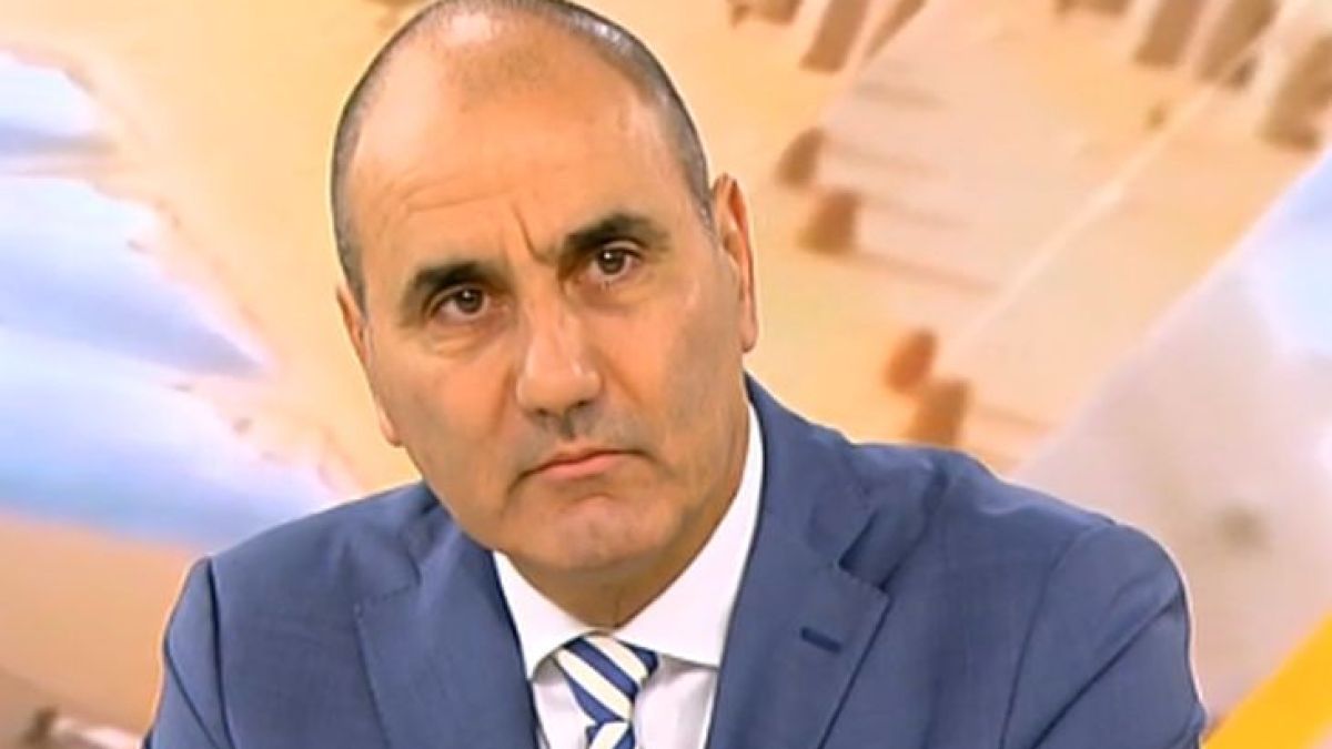 Не му е ден! И Цветанов нахока Виктор Николаев заради майките с увреждания!