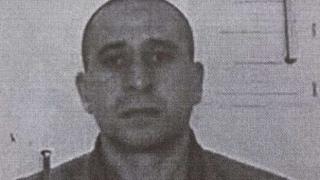 Става страшно: И жандармерия дири духналия затворник