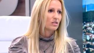Жесток бой между момичета в училище! Седмокласнички се налагат като за последно, а момче ги снима (СНИМКИ/ВИДЕО)