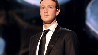 Искат да махнат Марк Зукърбърг от поста на шеф на Facebook 