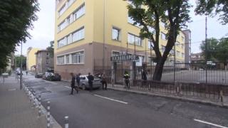 Трима ученици пострадаха при нападение в района на столична гимназия