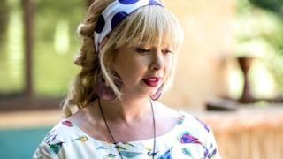 София Бобчева от „Скъпи наследници“ мачка чаршафите с богат арменец