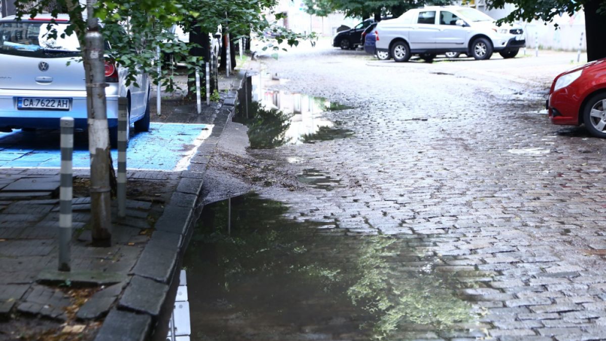 Синоптик огласи много неприятни новини за времето в четвъртък, очаква се да... (КАРТА)