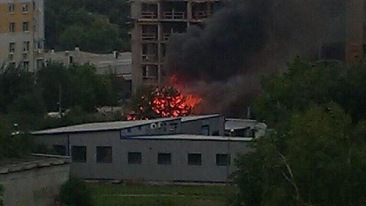 Извънредно и първо в БЛИЦ! Голям пожар избухна в столичния "Надежда" 6, страшно е! (СНИМКИ/ВИДЕО)