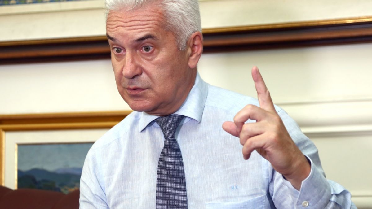 Сидеров захапа Валери Симеонов и обясни кое не е приемливо да прави един вицепремиер
