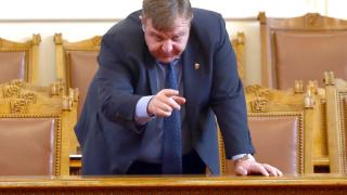 Каракачанов грабна Зоран Заев за провокативно изказване: Компромиси с историята няма да допусна!
