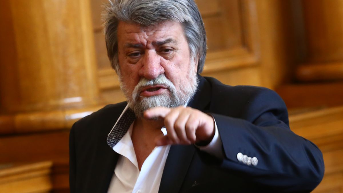Рашидов попари Йончева за аферата "Ало, Банов съм", обвиненията се пропукват