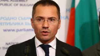 Джамбазки дезертира от дебат с Марешки