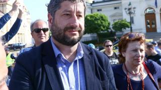Проваленият Пинокио и шизофренните му лъжи за Пеевски