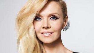 Известна 50-годишна певица публикува пикантна СНИМКА от почивката си