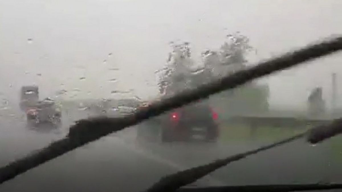 На "Тракия" е ад, огромни количества вода се изливат над аутобана (ВИДЕО)