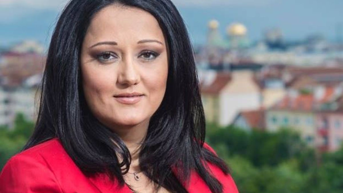 Лиляна Павлова се похвали, че няма да стои със скръстени ръце след края на Европредседателството (СНИМКА)
