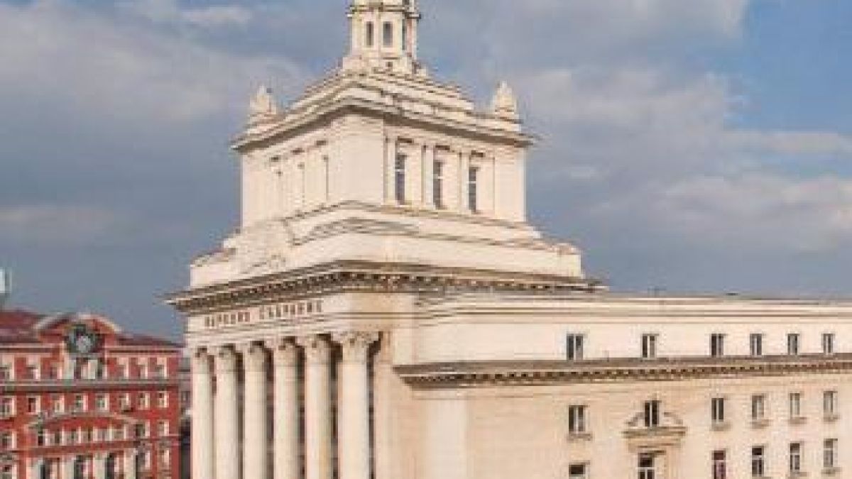 Прокуратурата подхвана мистериозната смърт на охранител в Партийния дом