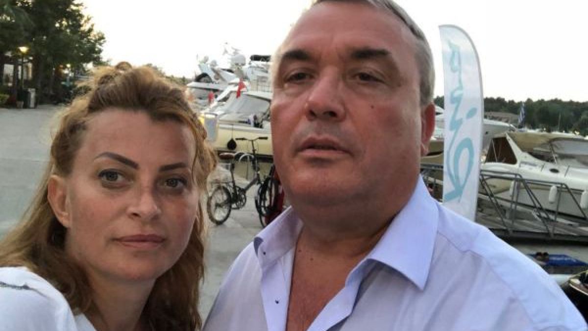 Богомил Манчев с бившата си жена в Гърция
