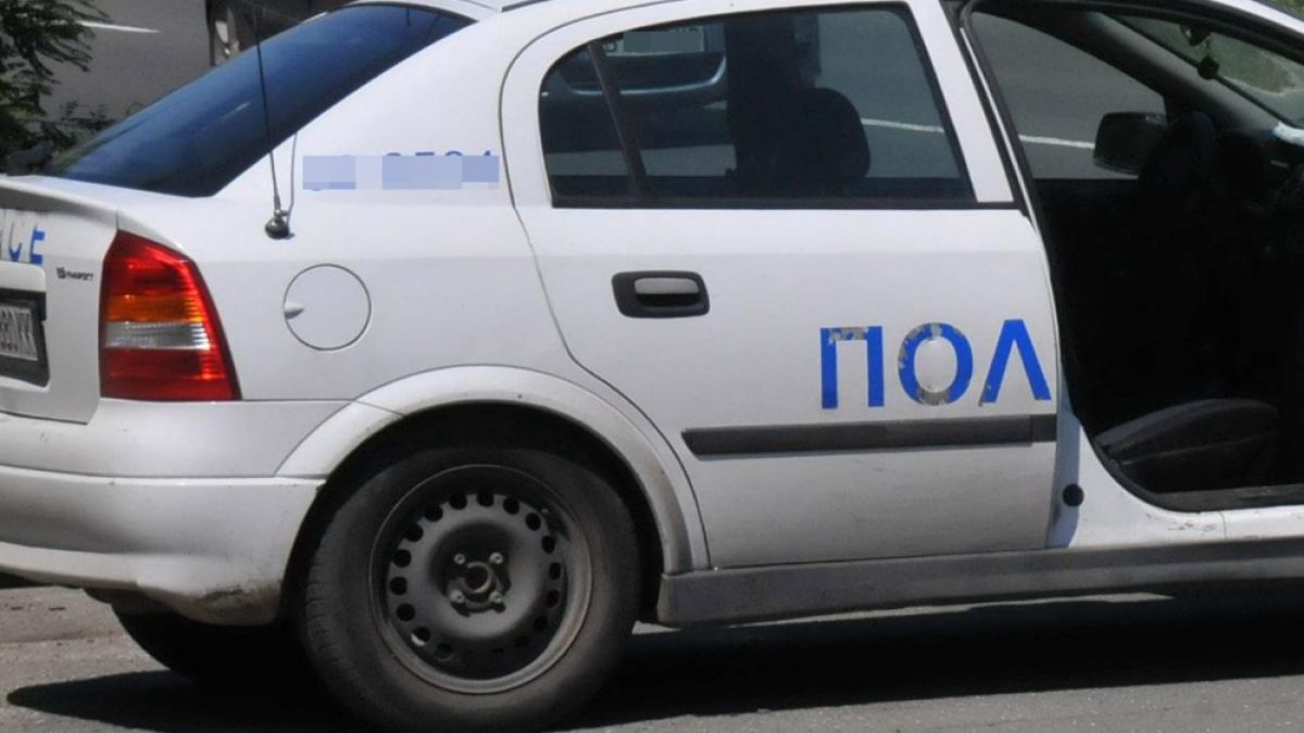 93-годишна баба сервира в пликче 7 бона на мними полицаи, друга пък – на „прокурор“