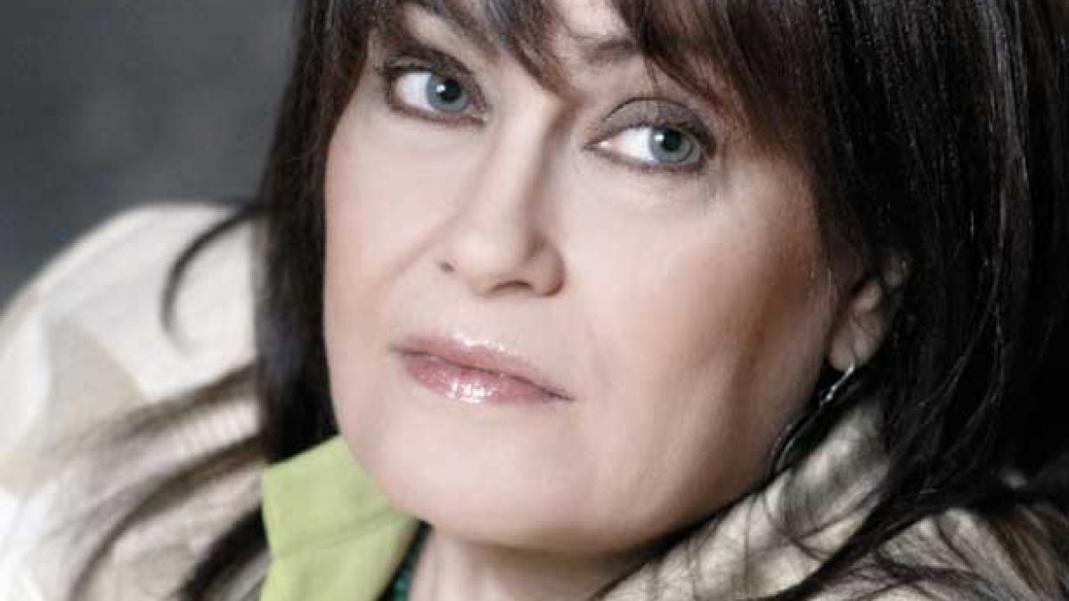 Поетесата Маргарита Петкова пред в. ШОУ: Дъщеря ми ще живее, за да може да се отблагодари с живота си на хората