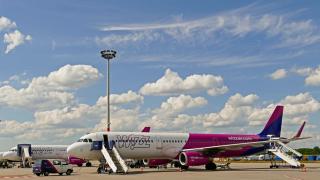 Wizz Air спира полети от България до 8 дестинации