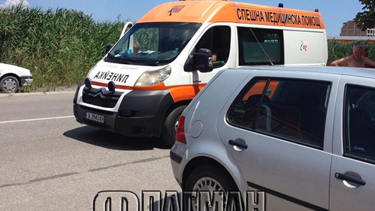 Кандило и масажор подпалиха апартамент в Поморие, евакуират младо семейство (СНИМКИ)