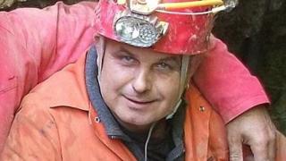 Пещерен инструктор преживял трагедия като в Тайланд заедно с няколко деца, но бил спасен от... 