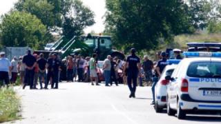 Д-р Георги Чобанов от БАБХ: Около 400 животни в Шарково не са евтанизирани поради живите вериги и протестите 