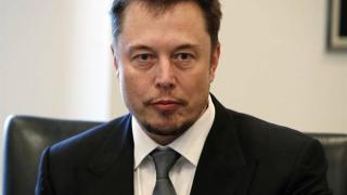 Илон Мъск нарече педофил водолаза, който го посъветва да си пъхне подводницата „където боли“  