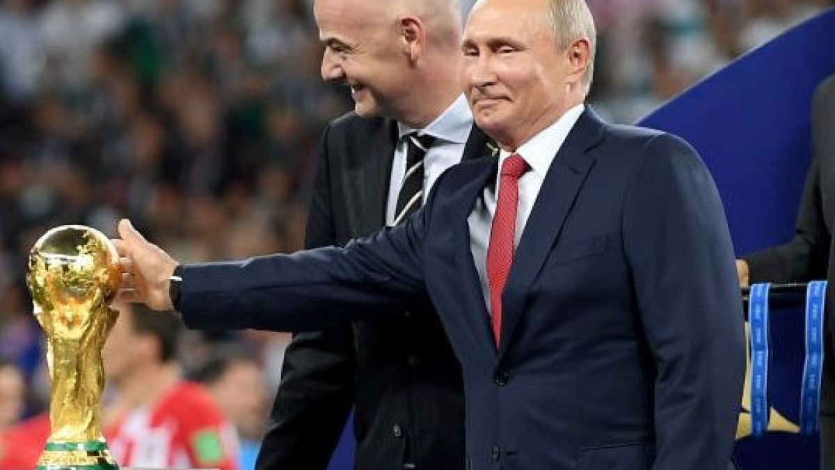 Путин: 25 милиона кибератаки срещу информационни структури са били предотвратени през Мондиал 2018