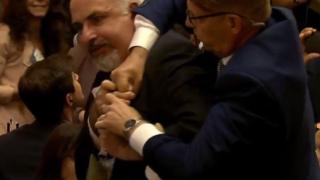 Напрежение и екшън на пресконференцията на Тръмп и Путин! (ВИДЕО)